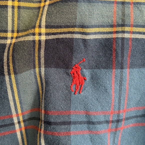 Ralph Lauren: Classic Fit Button Down/Long Sleeve - Picture 3 of 4